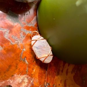 Rainbow Moonstone Pendent